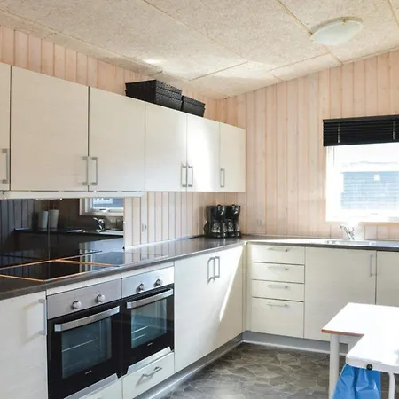 4 Star In Thyborøn